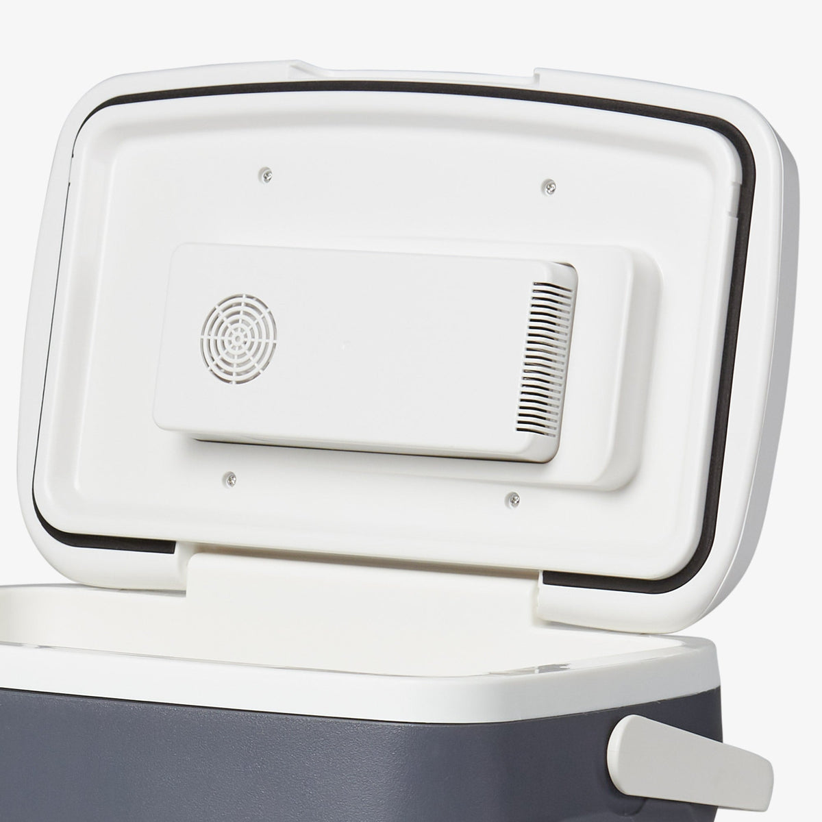 versatemptm-28-qt-portable-electric-cooler-p7 00040390_7.jpg