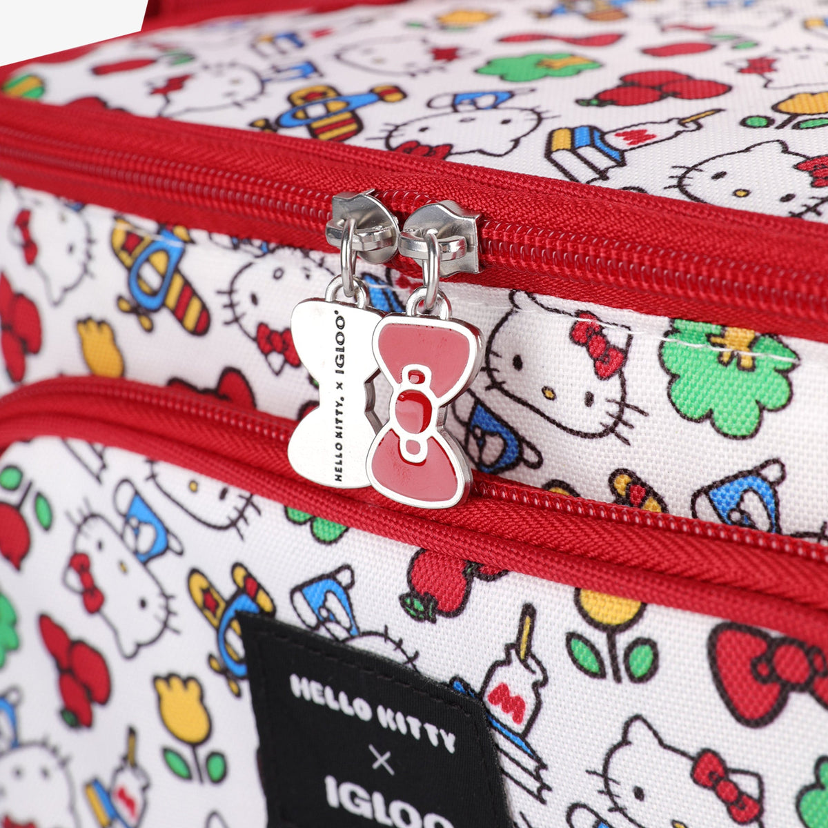 hello-kitty-square-lunch-cooler-bag-v3 00048910-C8.jpg