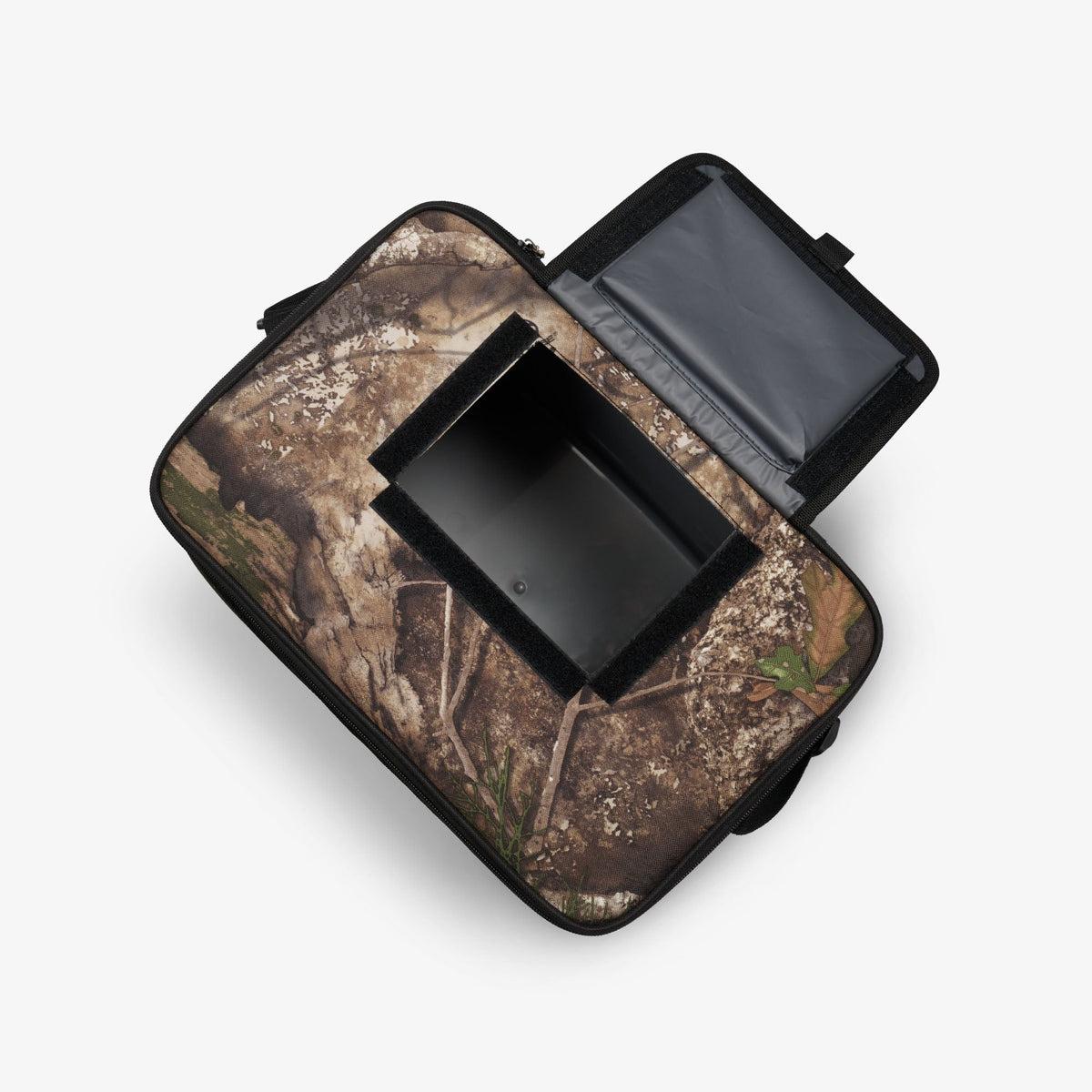 realtree-apx-hlc-28-can-bag-d9 00064354-O3-2025.jpg